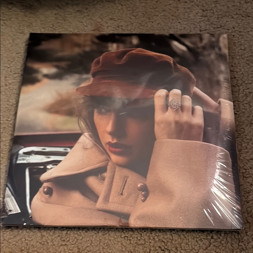 Red Vinyl Album - Taylor's Version